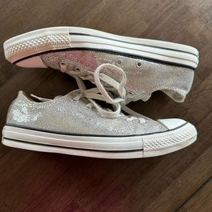 Converse All-Star Chuck Taylor Silver Glitter Unisex Low Sneakers 135851C size 8